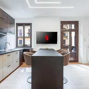 Bilocale Moderno - Center , Milan Italy